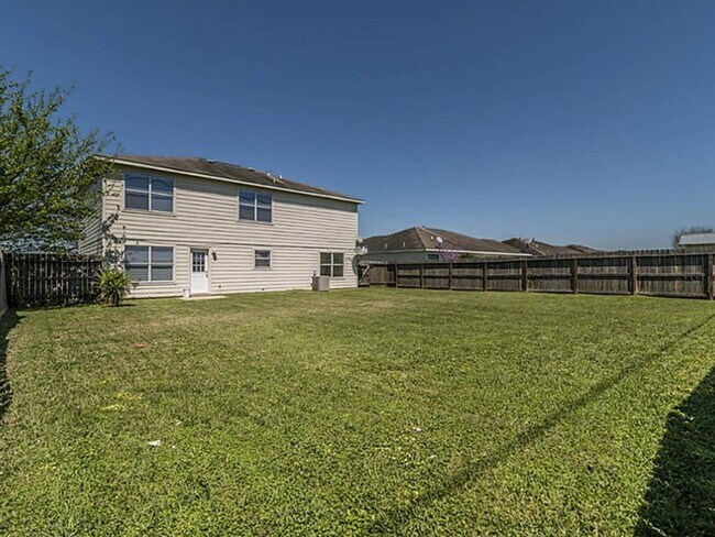 Building Photo - 9709 Amberjack Dr