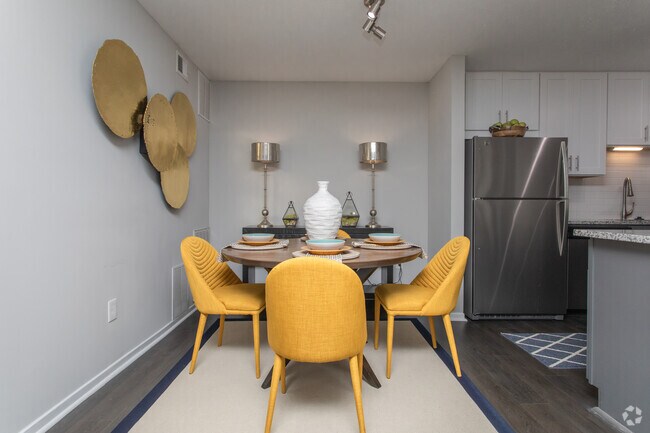 2HAB, 2BA - 1,210 ft² - Arden Vue