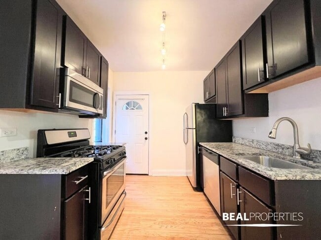 Foto del edificio - 1 bedroom in CHICAGO IL 60613