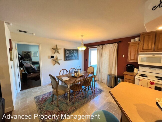 Building Photo - 3 br, 2 bath House - 412 Walters Dr
