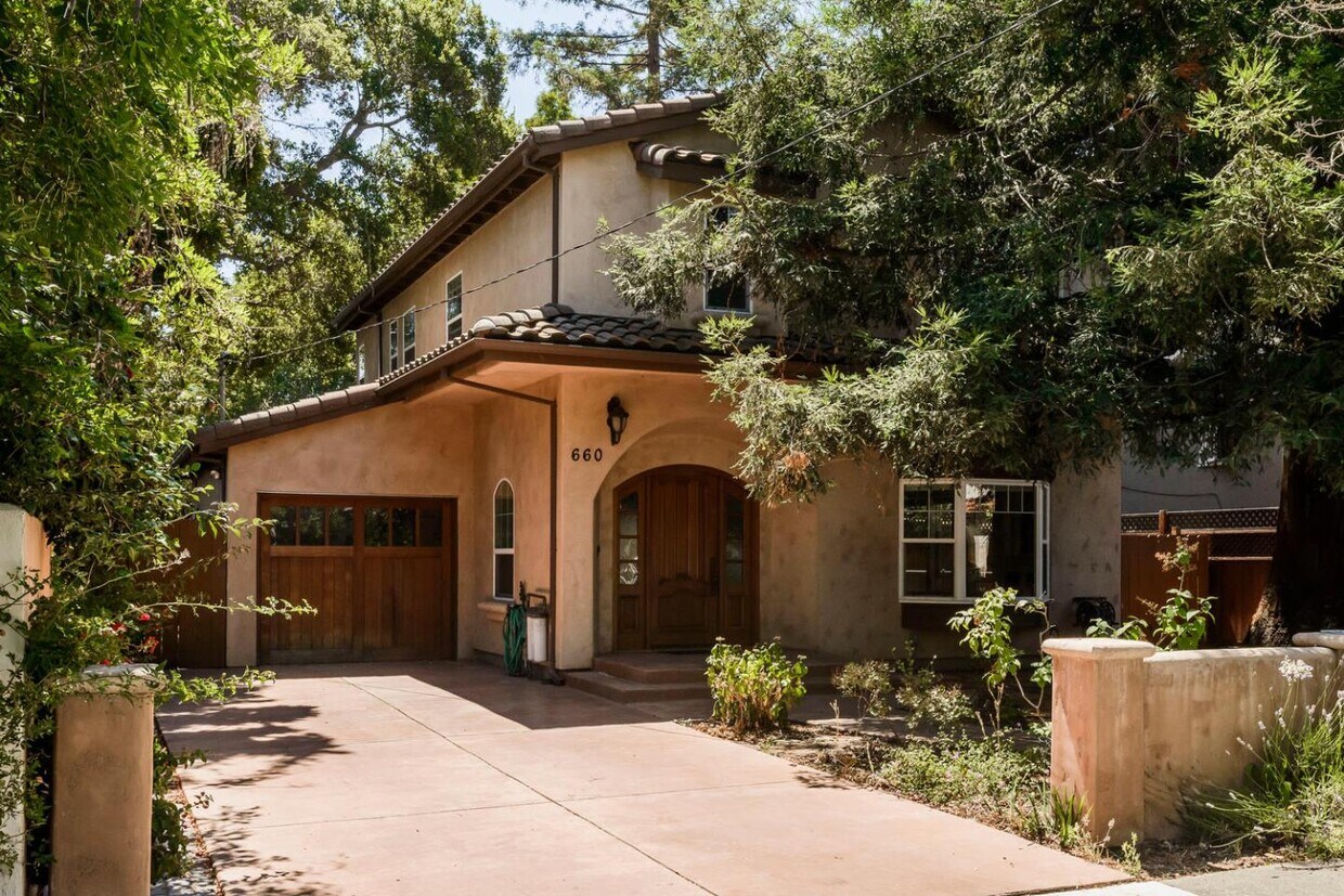 Foto principal - 660 Kingsley Ave