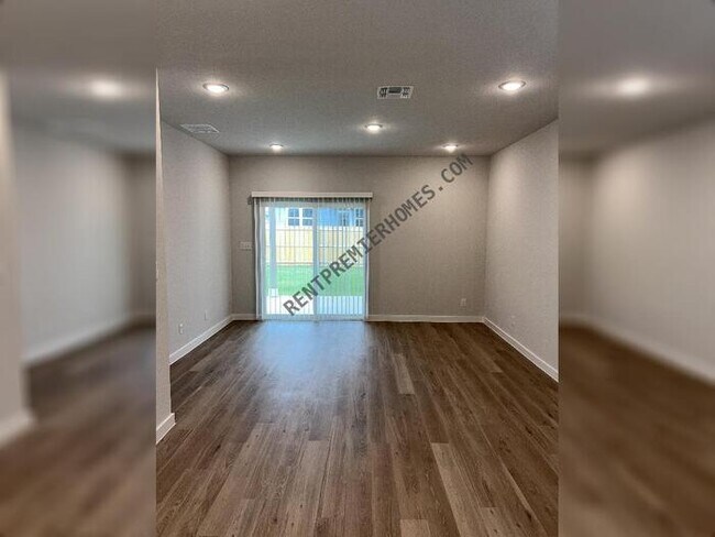 Building Photo - 10826 Arbol Lndg