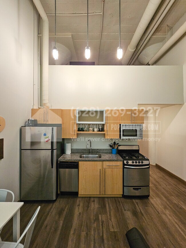 Foto del edificio - 60 E Spring St