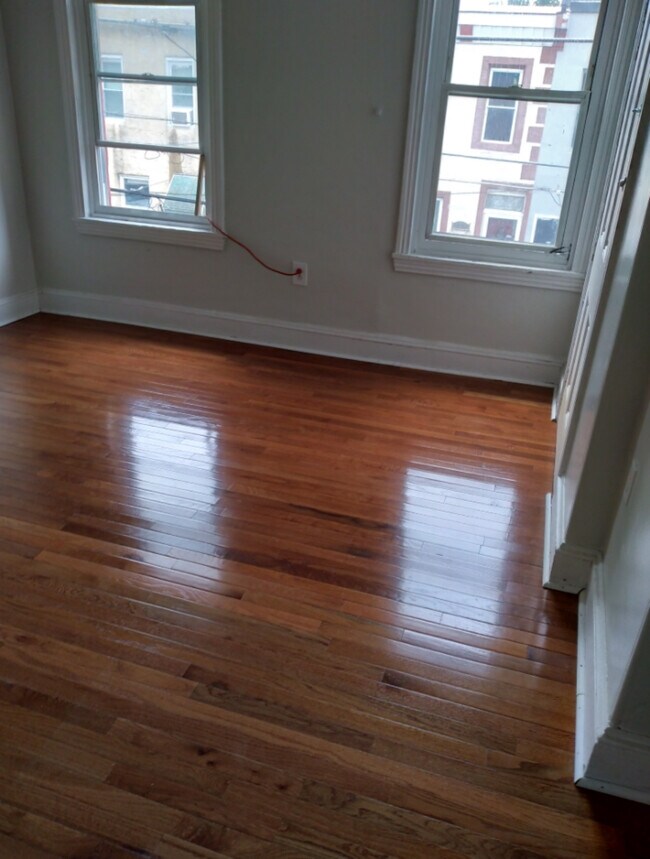 Foto del edificio - 2533 N Water St