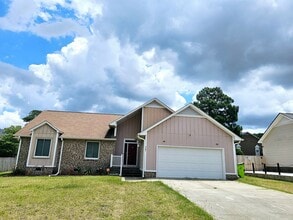 Building Photo - 207 Laketree Blvd