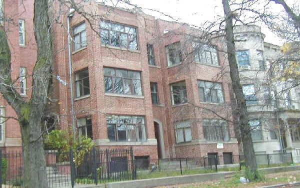 Primary Photo - 6142 S Woodlawn