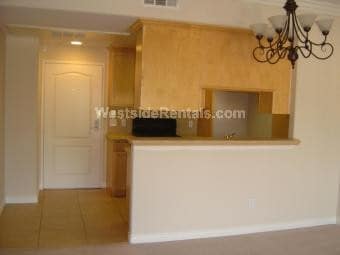 Building Photo - 3328 Oakhurst Ave