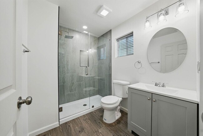 Foto del edificio - 1736-40 Dahlia Ave