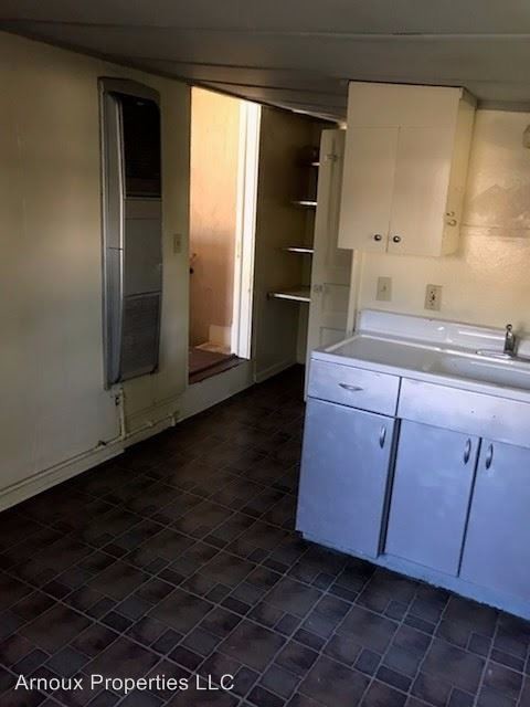 Building Photo - 74 W Stevens St