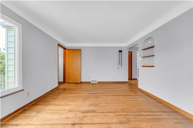 Foto del edificio - 3819 W 137th St