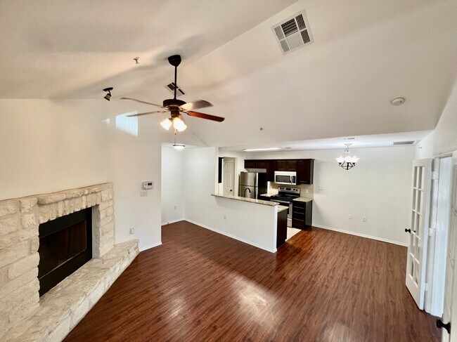 Building Photo - 12446 Starcrest Dr