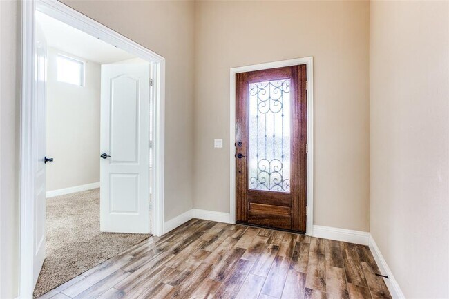 Building Photo - 4909 Ambergate Ln