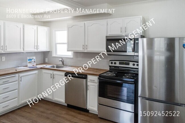 Foto del edificio - 8609 E Broadway Ave