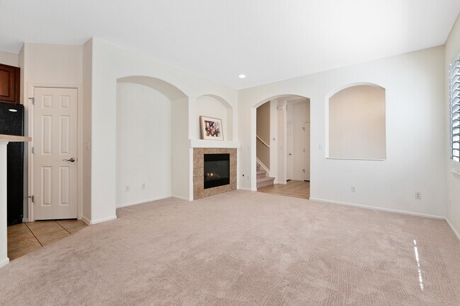Building Photo - 321 Granby Way