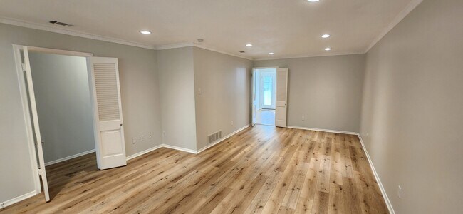 Foto del edificio - 7473 Walling Ln
