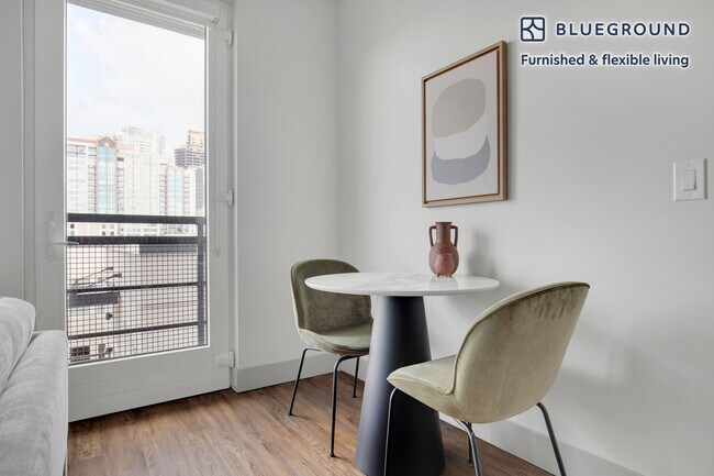 Foto del edificio - 65 107th Ave SE