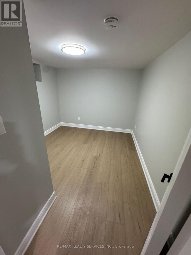 Photo du bâtiment - 41 MacLaren Ave