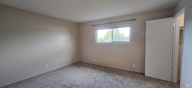 Building Photo - 1567 Alamo Dr