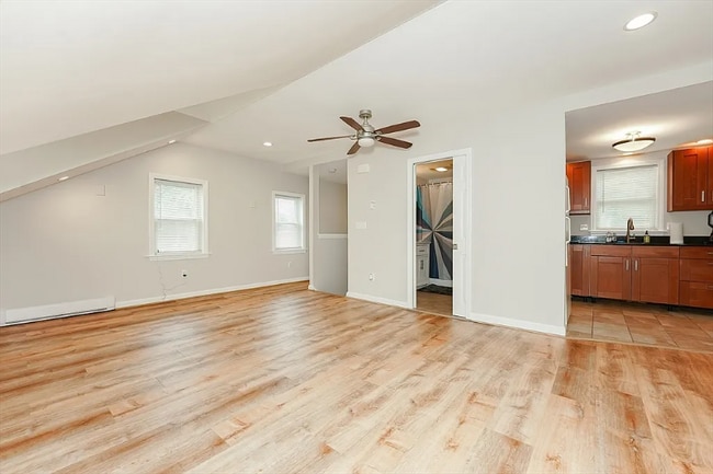 Building Photo - 35 Grove St