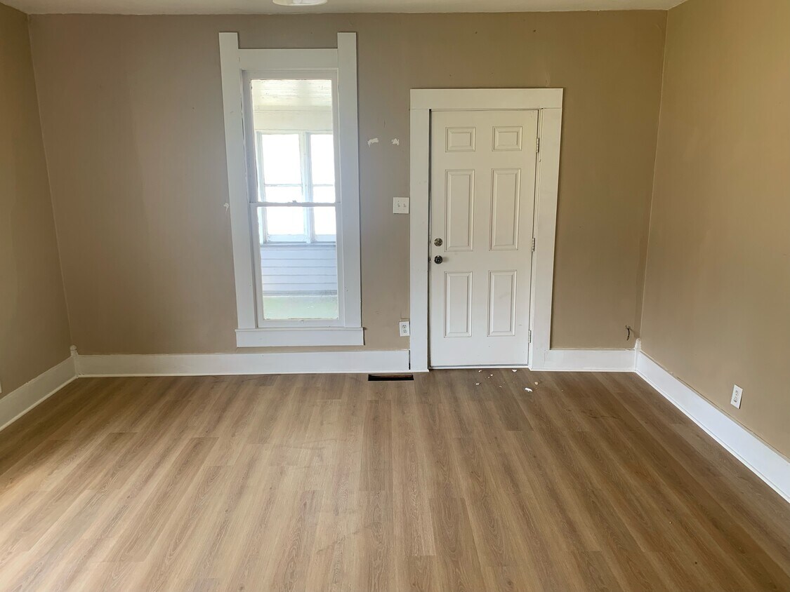Foto principal - 2212 Main St
