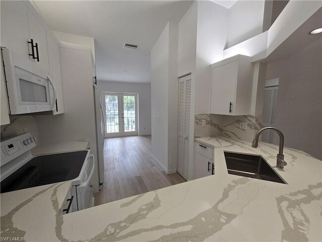 Building Photo - 859 Tanbark Dr