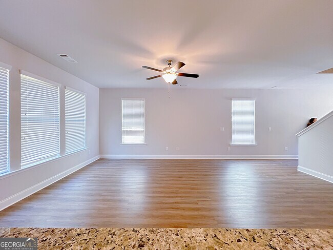 Building Photo - 2586 Mls Cmn Dr