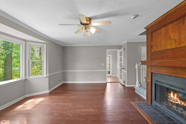 Building Photo - 490 Benson Hurst Dr SW