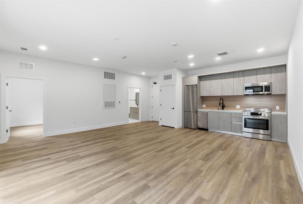 Foto principal - 4315 S Congress Ave