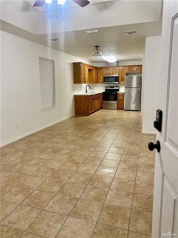 Foto del edificio - 16 E 19th St