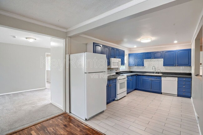 Building Photo - 5190 Vallejo St