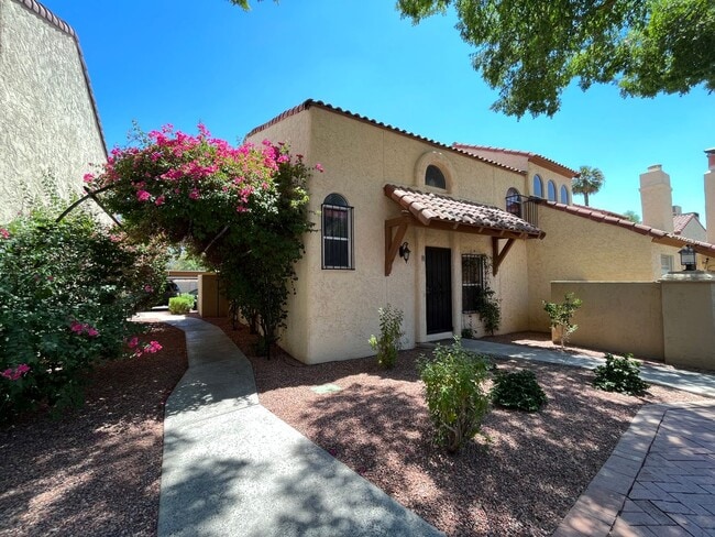 Building Photo - Quirky & Special Two Bedroom Townhome in B...