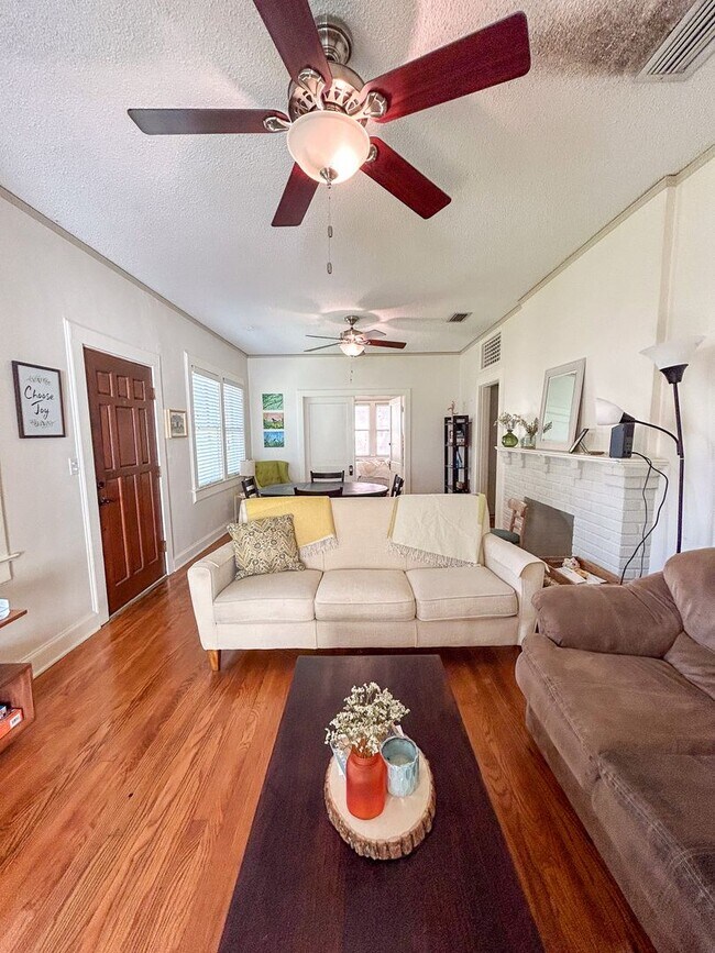 Foto del edificio - 411 SW 10th Street