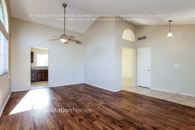 Foto del edificio - 13250 N 78th Dr