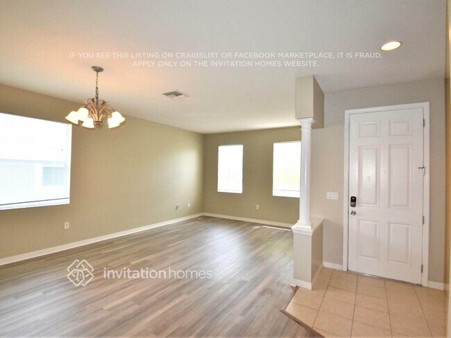 Building Photo - 2548 Ladoga Dr