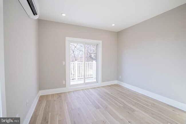 Foto del edificio - 720 N Preston St