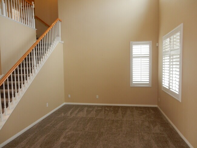Building Photo - 24026 Via Cresta