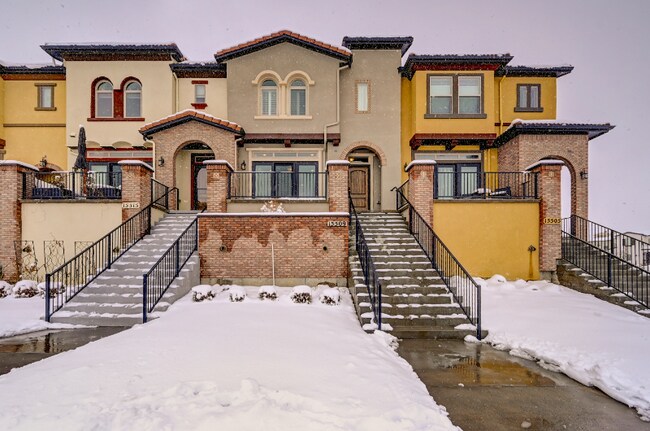 Building Photo - 15509 W Washburn Ave