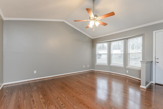 Foto del edificio - 3BR 2BA Home nestled in the Woods