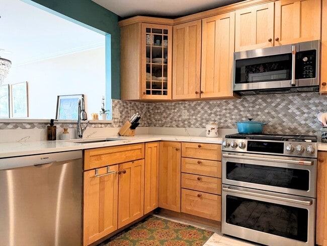 Foto del edificio - 540 E Broadway