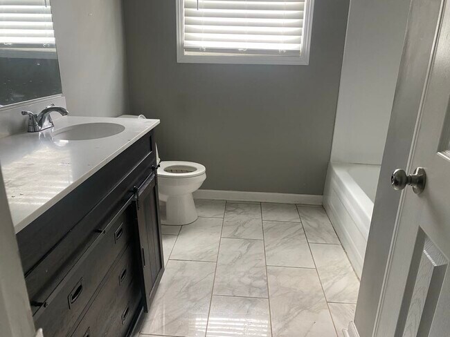 Foto del edificio - 255 Roberson Rd