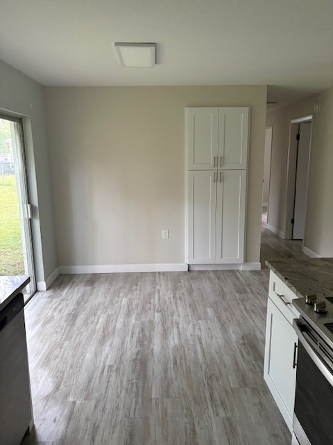 Building Photo - 1202 Thomas Cir