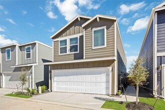 Building Photo - 5930 Manning Oaks St