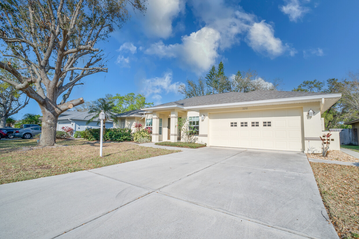 Primary Photo - 3298 Branch Creek Dr
