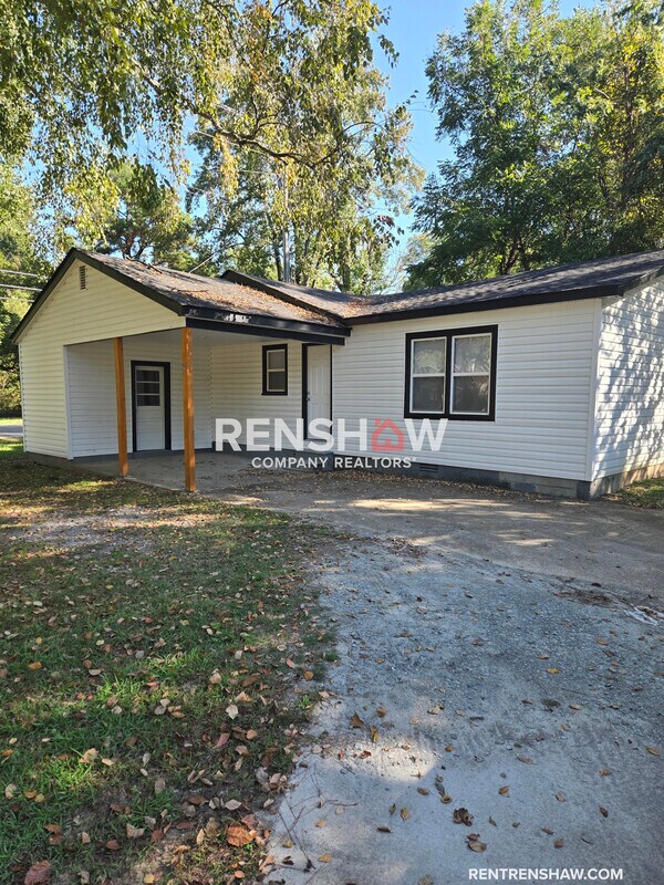 Building Photo - 203 McKnight St