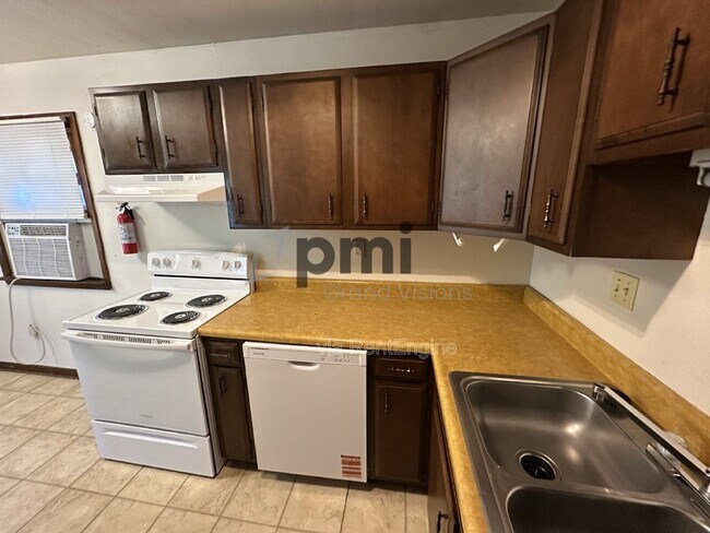 Foto del edificio - 1614 12th St
