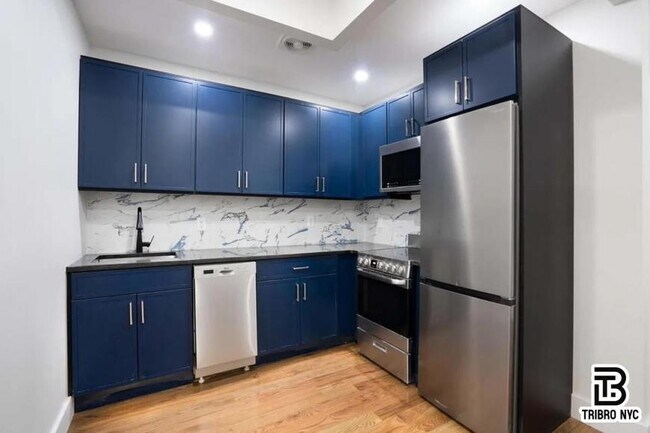 Foto del edificio - 2 bedroom in BROOKLYN NY 11211
