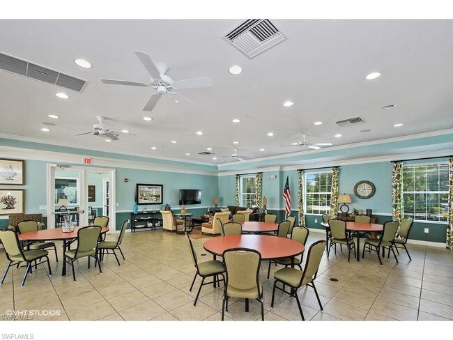 Building Photo - 15022 Sea Crest Blvd