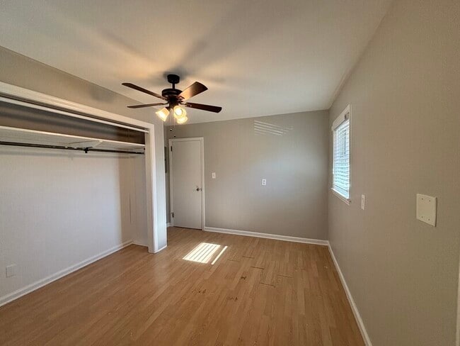 Foto del edificio - 104 Yancy Dr SE