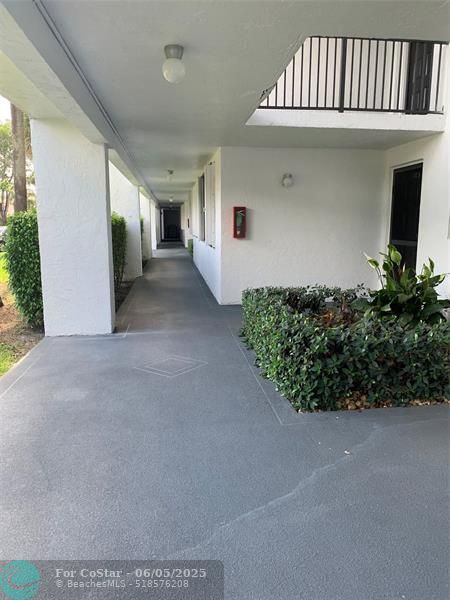 Building Photo - 16051 Blatt Blvd