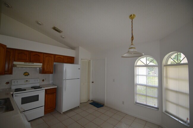 Foto del edificio - 3BR/2BA HOME IN SE PALM BAY